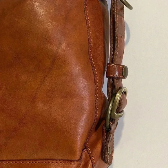 I Medici brown distressed leather shoulder bag - Picture 5 of 14